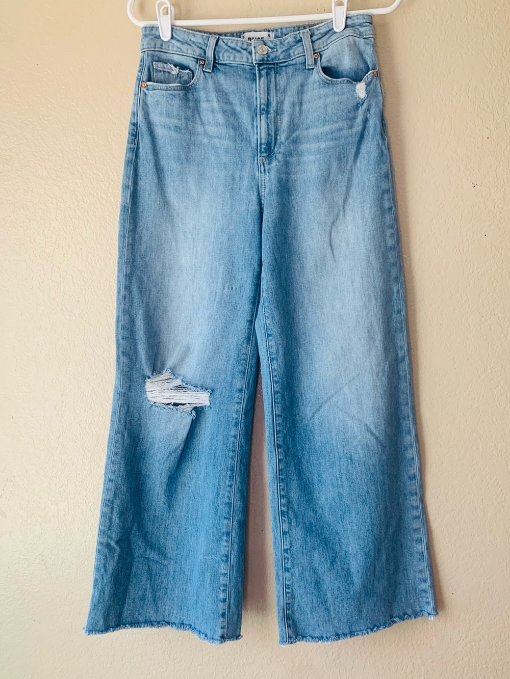 PAIGE Anessa Wide Leg Distressed Raw Hem Crop Denim Jeans Size 28 - Picture 6 of 9